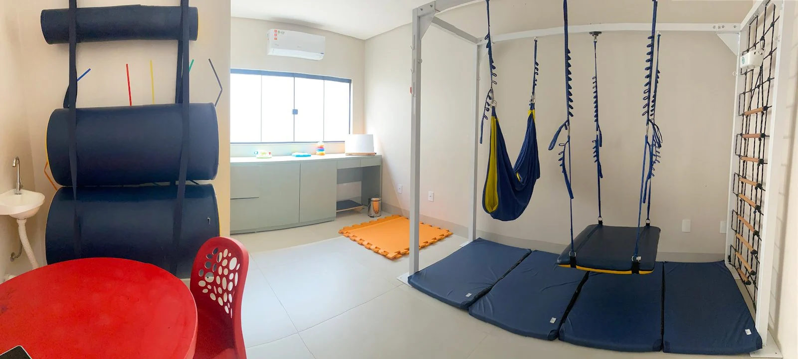 Sala terapêutica da Neuro Kids